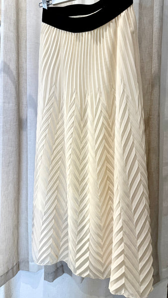 Maje Herringbone Embossed Skirt
