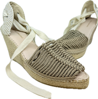 Estilo Emporio Beige Wedges