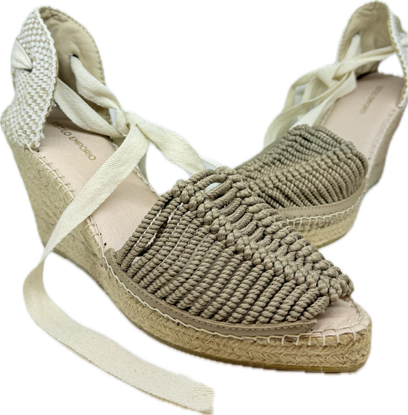 Estilo Emporio Beige Wedges