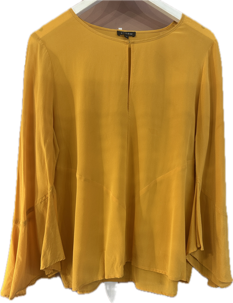 Storm silk top